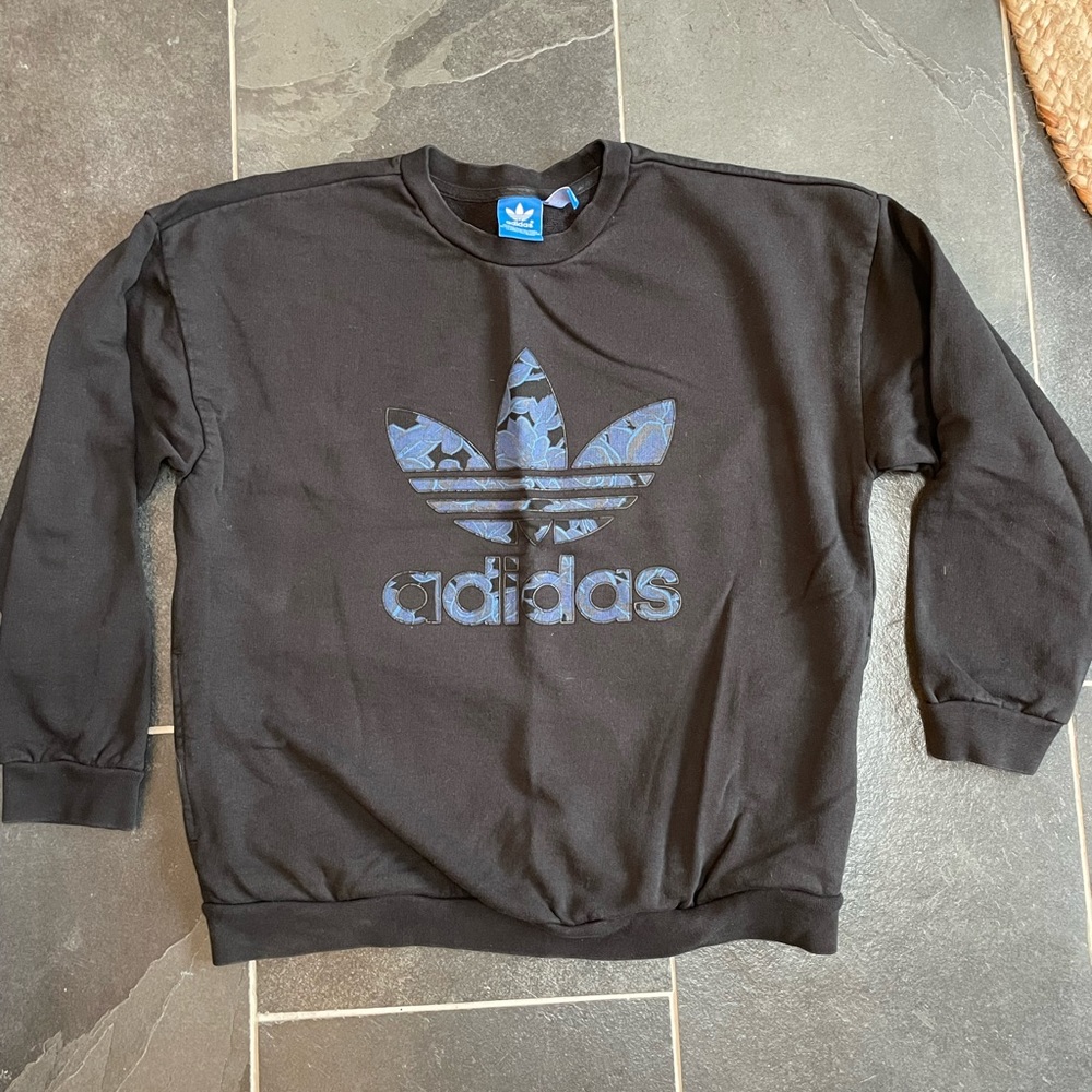 Vintage Adidas crew sweatshirt